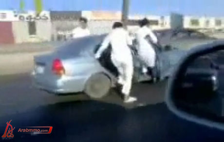 من أشجع شباب ؟